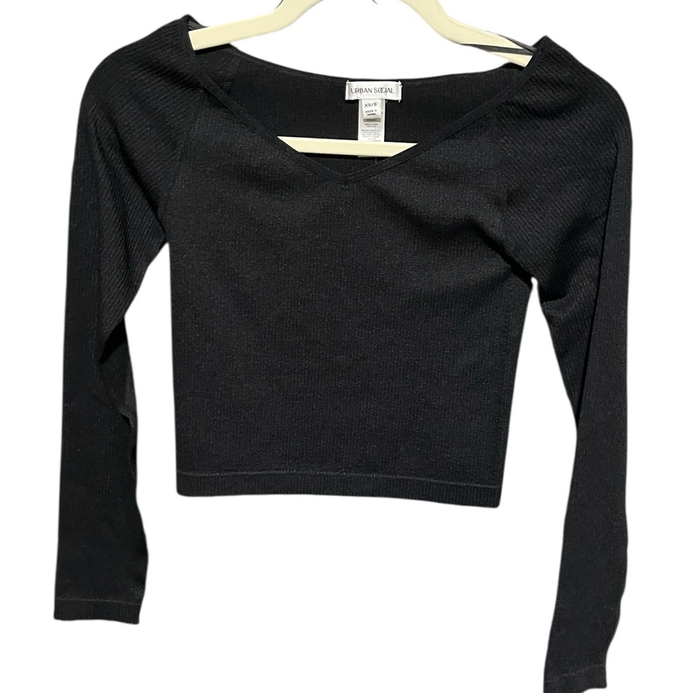 #3006 NWOT URBAN SOCIAL Black Ribbed Light Weight Crop Top